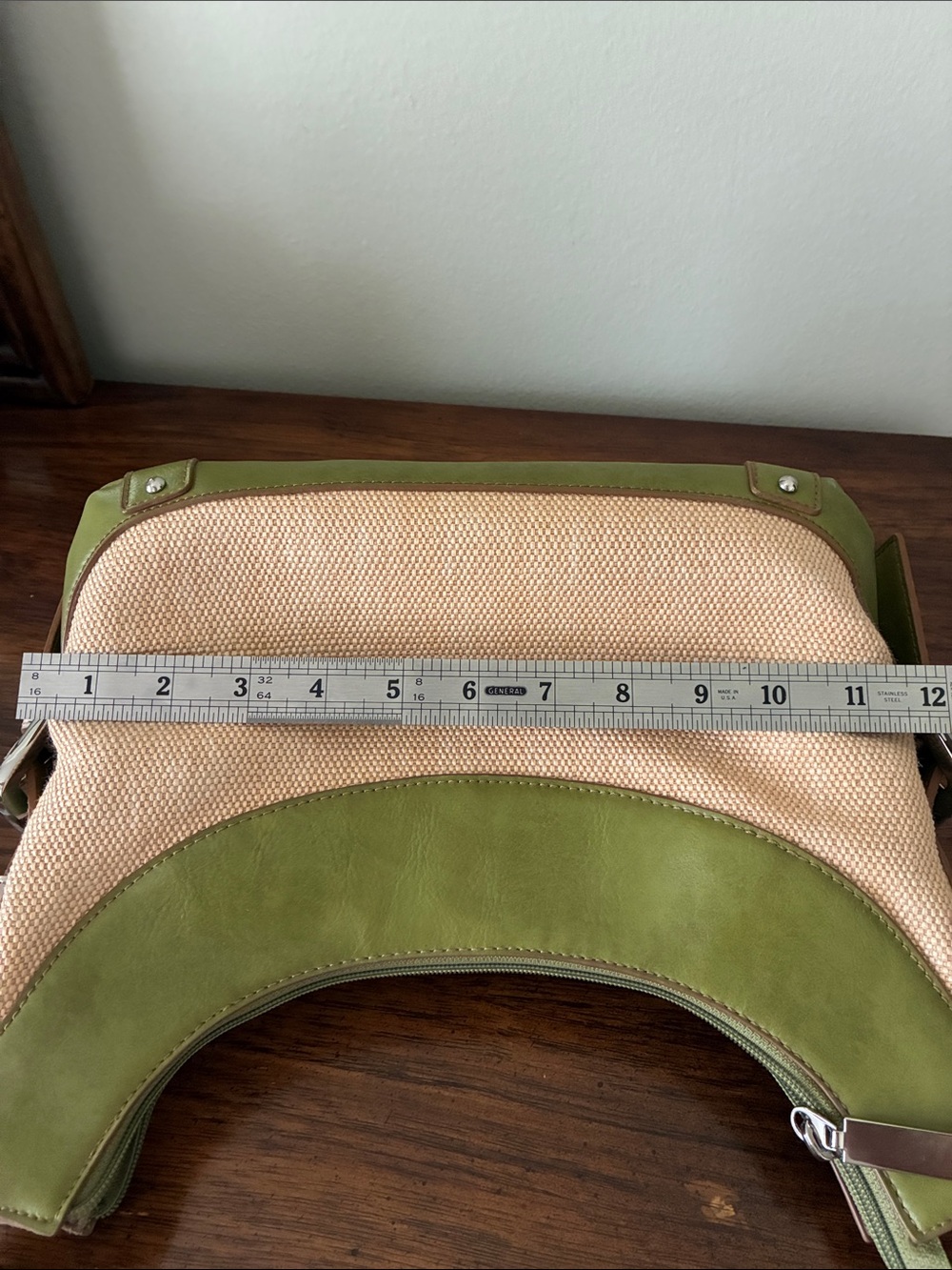 Etienne Aigner Green Manmade Leather and Beige Textile Woven Shoulder Bag -EUC - Picture 11 of 13
